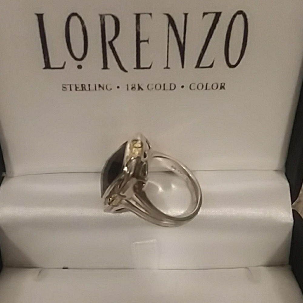 Ring - Picture 2 of 3